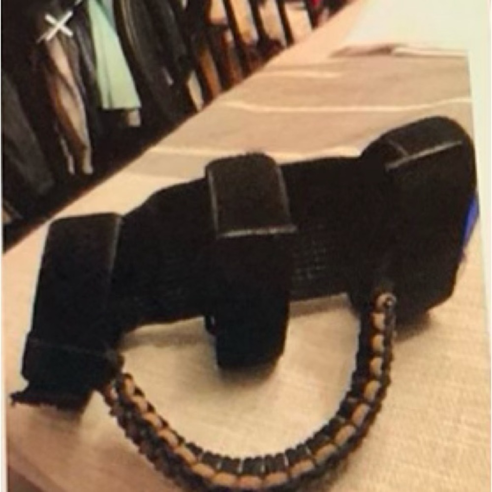 GRAB PULLS FOR JEEP OWNERS.Bartact Paracord front roll bar handles.